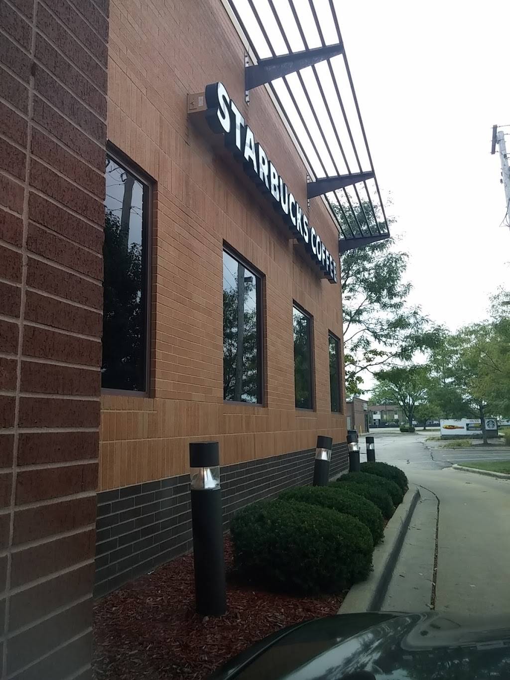 Starbucks | cafe | 596 E North Ave., Carol Stream, IL 60188, USA | 6308711866 OR +1 630-871-1866