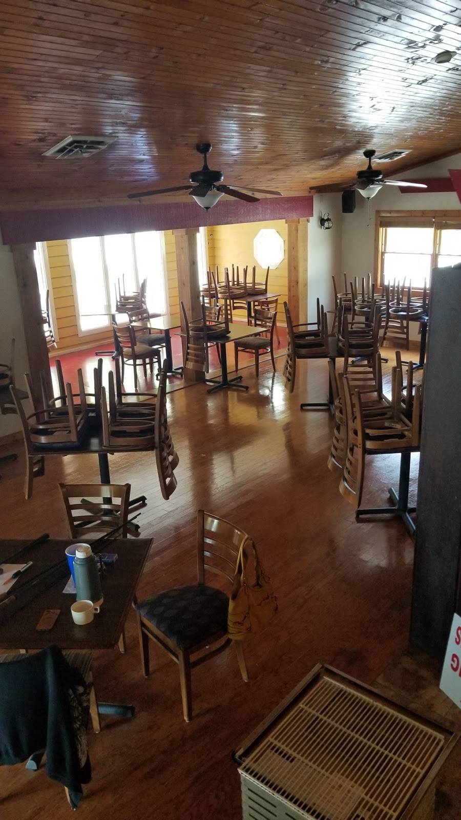 Almost on The Lake | restaurant | 3600 W, NC-268, Wilkesboro, NC 28697, USA | 3369215253 OR +1 336-921-5253