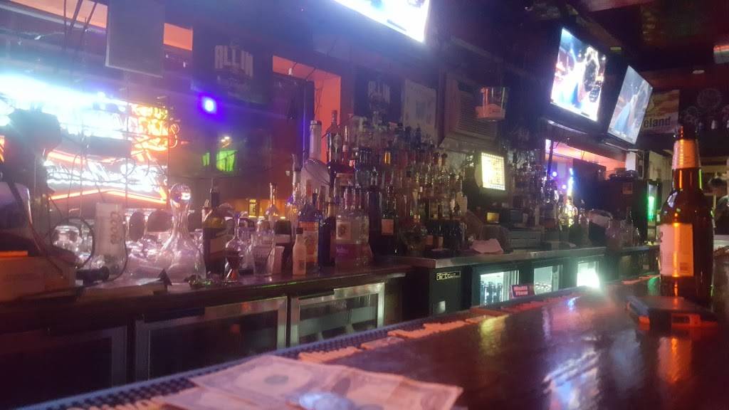 Mars Bar & Café | night club | 15314 Madison Ave, Lakewood, OH 44107, USA | 2162284500 OR +1 216-228-4500