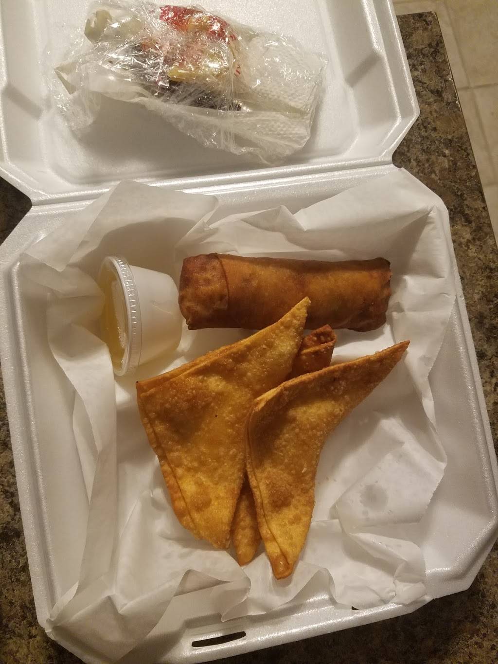 Sams Fine Food & Egg Rolls | restaurant | 3300 SW 9th St #4, Des Moines, IA 50315, USA | 5152885400 OR +1 515-288-5400