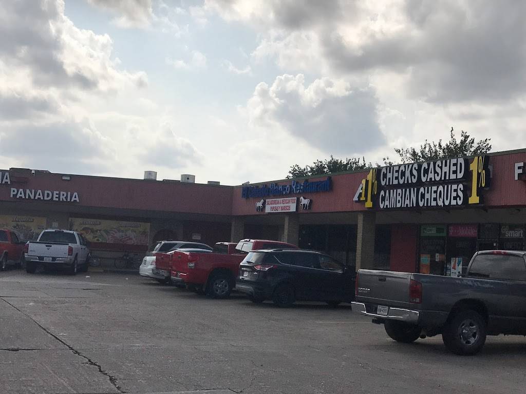 El Caballo Blanco Bar & Grill | restaurant | 6028 S Gessner Rd, Houston, TX 77036, USA | 7137711240 OR +1 713-771-1240