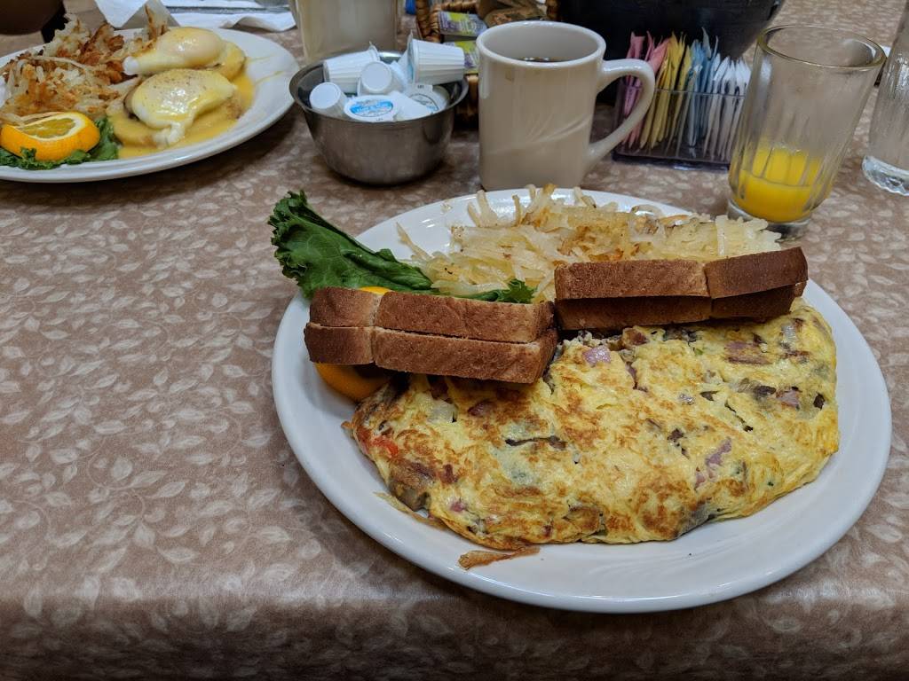 Courtyard Restaurant | restaurant | 230 S Main St, Galena, IL 61036, USA | 8157770090 OR +1 815-777-0090