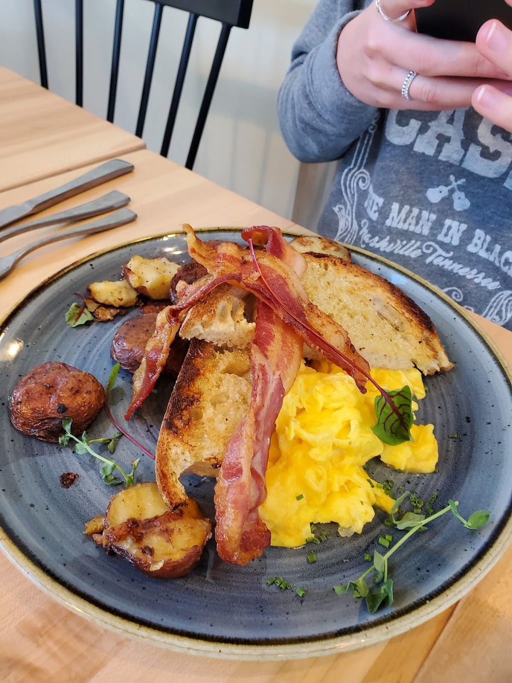 The Farmers Daughter | restaurant | 534F Boston Post Rd, Sudbury, MA 01776, USA | 9782615832 OR +1 978-261-5832