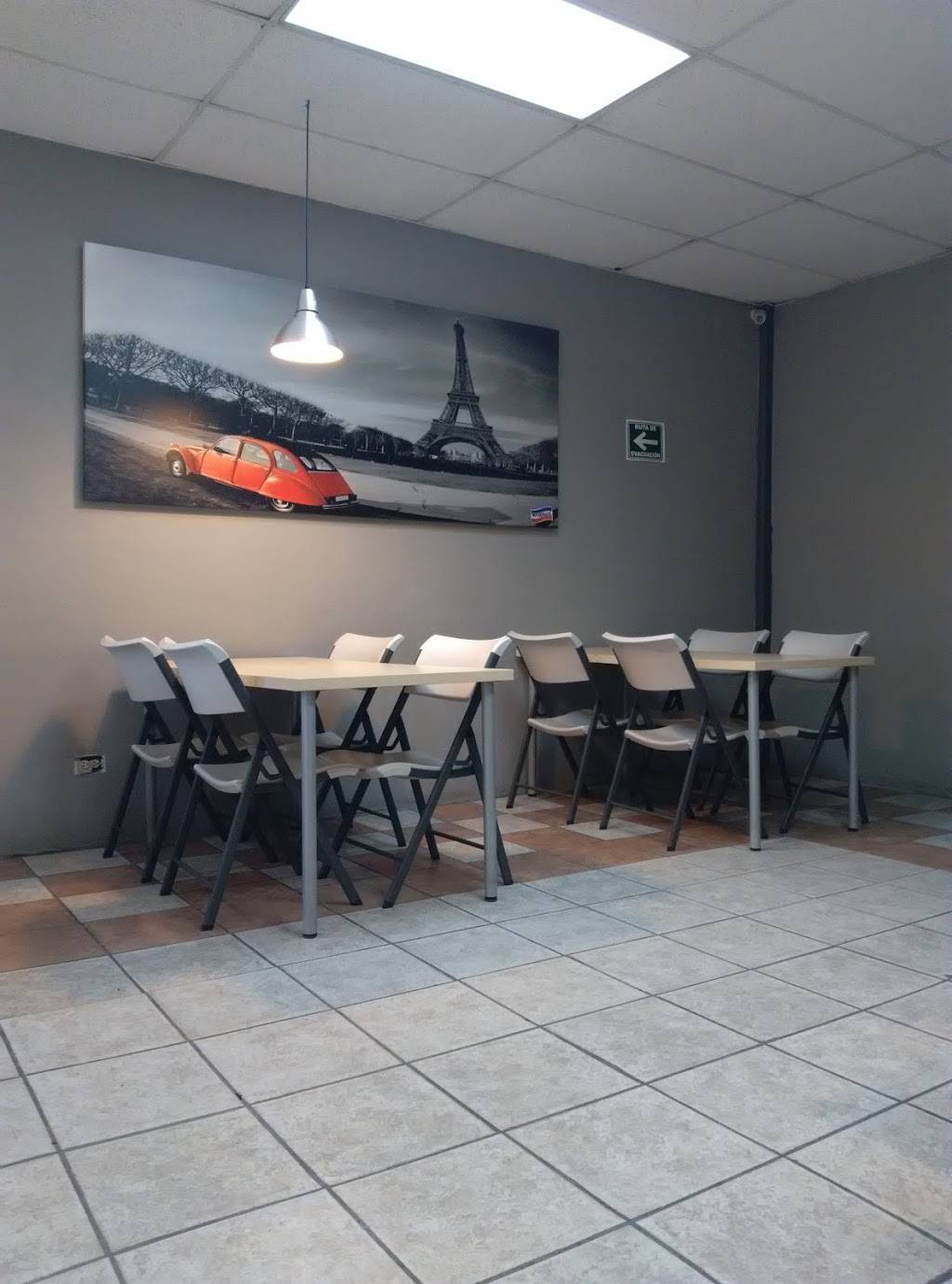 Maminos Pizza | restaurant | Avenida 20 de Noviembre 1083, Zona Centro, 22800 Ensenada, B.C., Mexico | 016461556111 OR +52 646 155 6111