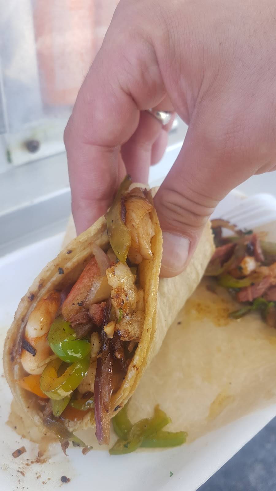 Mariscos German Sea Food | restaurant | 1531 47th St, San Diego, CA 92102, USA | 6195407822 OR +1 619-540-7822