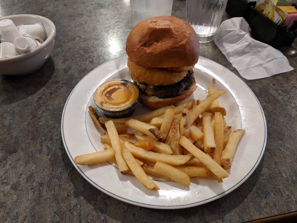 Franconia Heritage Restaurant | restaurant | 508 Harleysville Pike unit a, Telford, PA 18969, USA | 2157214400 OR +1 215-721-4400