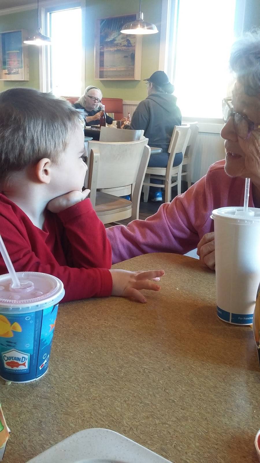 Captain Ds | restaurant | 2263 US-431, Boaz, AL 35957, USA | 2565930422 OR +1 256-593-0422