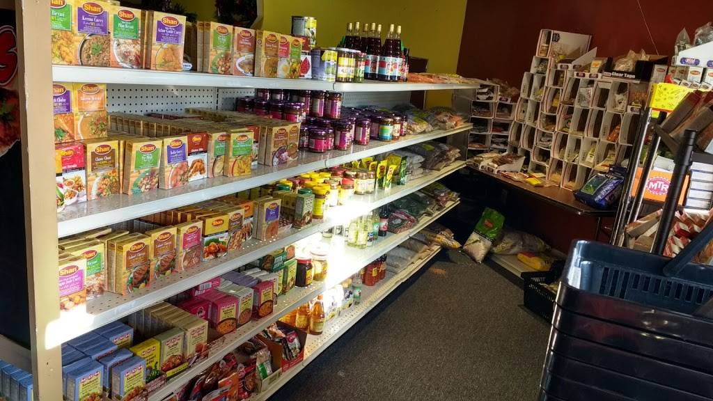 Cosmos Indian Store & Cafe | restaurant | 3115 W 6th St H, Lawrence, KS 66049, USA | 7858560080 OR +1 785-856-0080