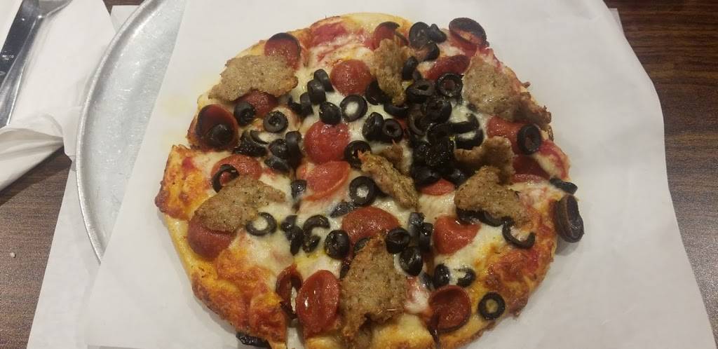 Luigis Pizza And Catering | restaurant | 9950 Transit Rd, East Amherst, NY 14051, USA | 7166398162 OR +1 716-639-8162