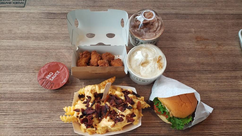 Shake Shack | restaurant | 850 W Big Beaver Rd, Troy, MI 48084, USA | 2488171529 OR +1 248-817-1529