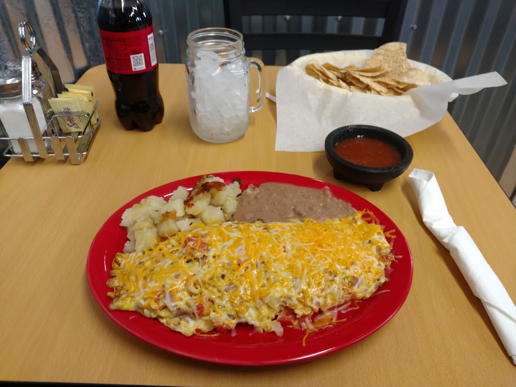 Tita’s Kitchen | restaurant | 507 N 4th St, Lamesa, TX 79331, USA | 8068727527 OR +1 806-872-7527