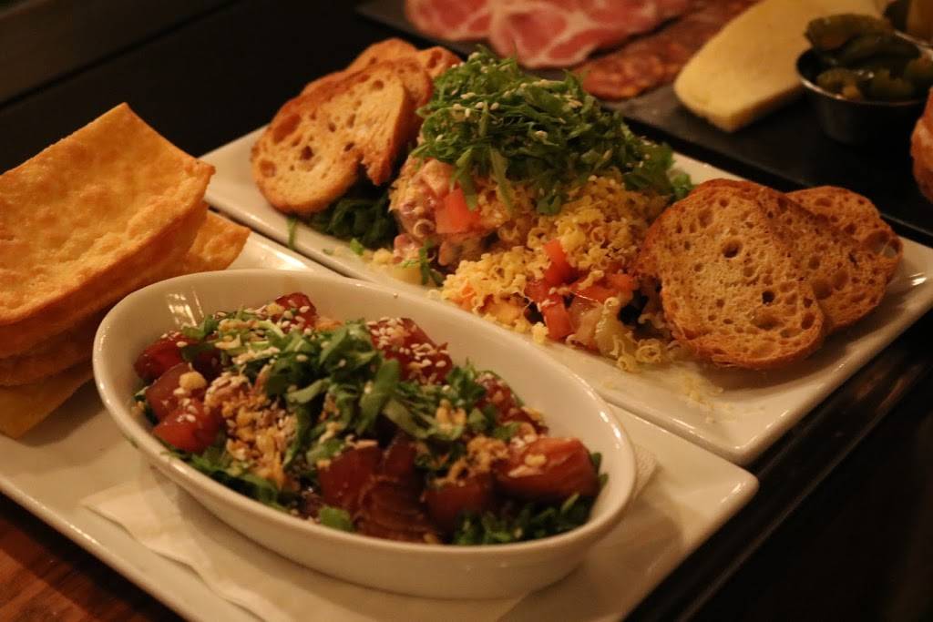 Lobo Fells Point | restaurant | 1900 Aliceanna St, Baltimore, MD 21231, USA | 4103270303 OR +1 410-327-0303