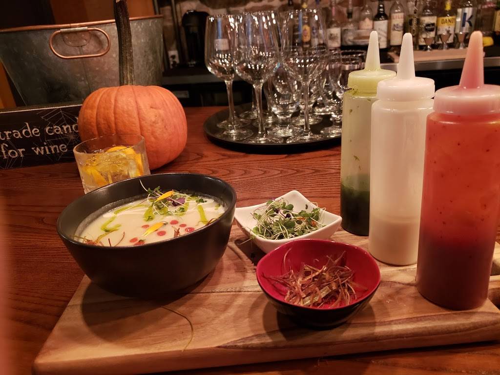 Bistro Le Sacré | restaurant | 1600 Chemin dOka porte 7, Oka, QC J0N 1E0, Canada | 4504219339 OR +1 450-421-9339