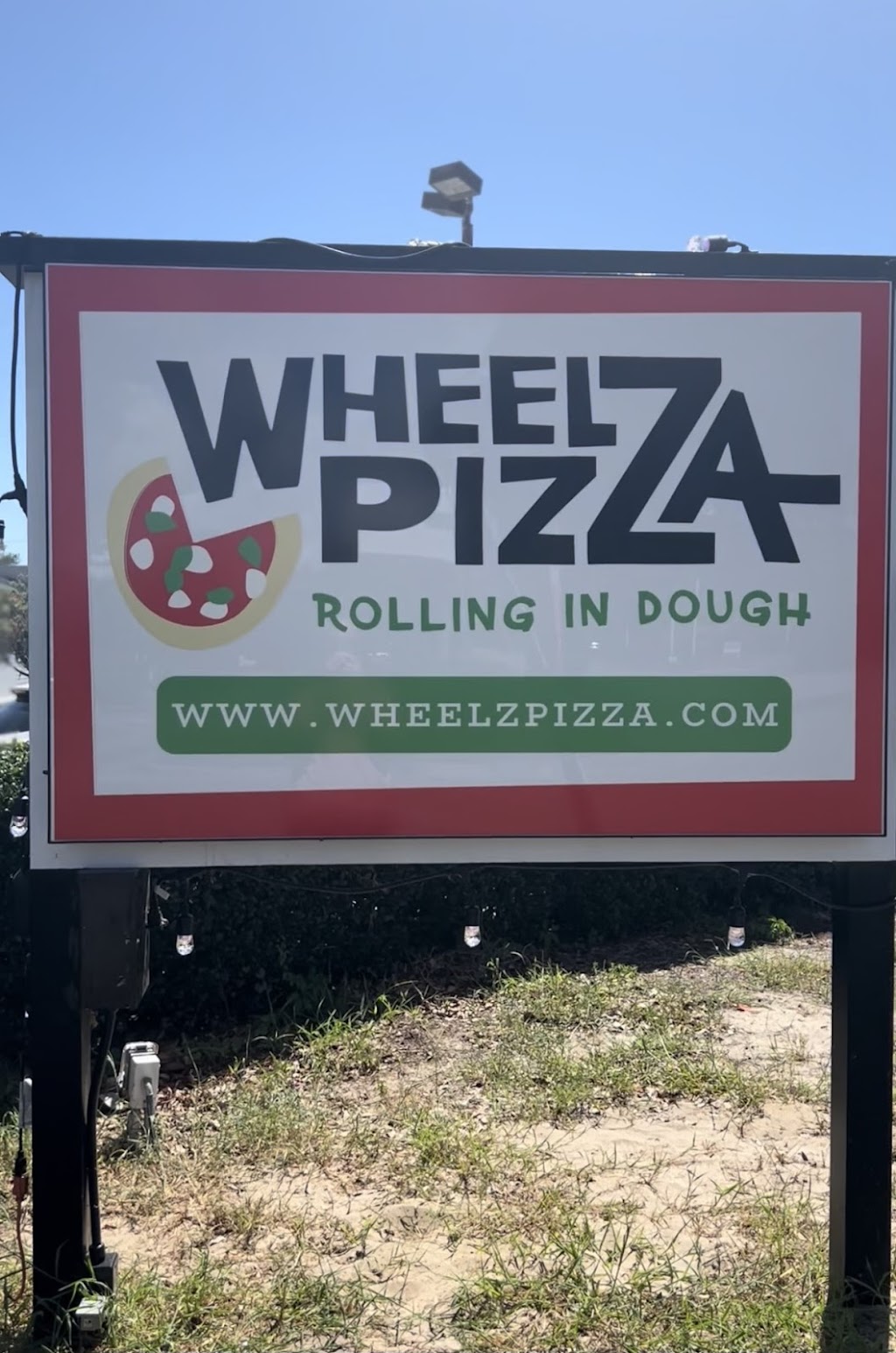 Wheelz Pizza of Midtown Charlotte | restaurant | 901 S Kings Dr #150, Charlotte, NC 28204, USA | 7049005734 OR +1 704-900-5734