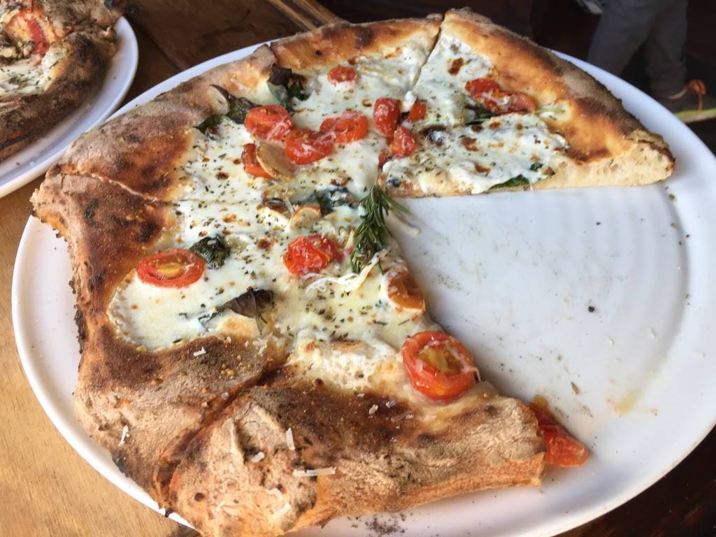 Cafe Reyes | restaurant | 11101 CA-1, Point Reyes Station, CA 94956, USA | 4156639493 OR +1 415-663-9493