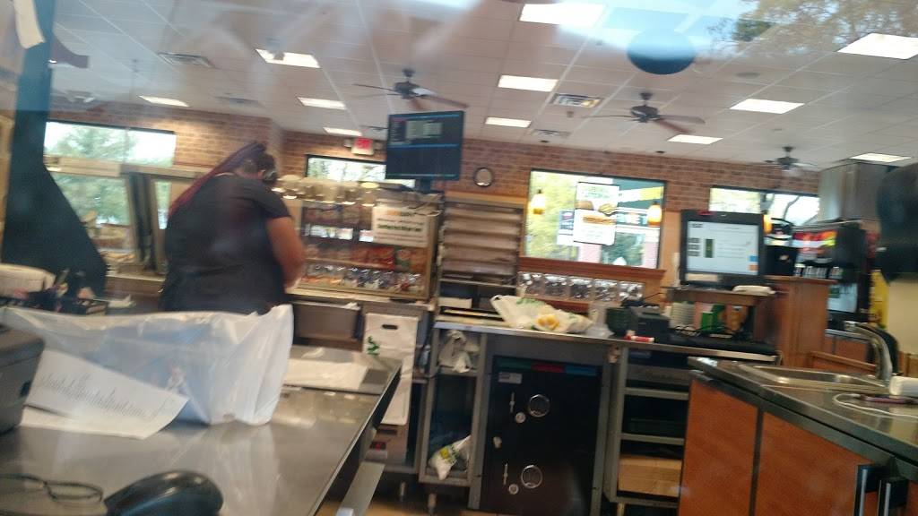 Subway | restaurant | 517 Dousman St, Green Bay, WI 54303, USA | 9204369744 OR +1 920-436-9744