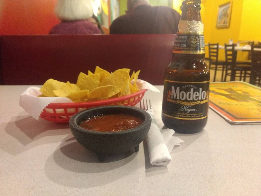 Camachos Mexican Restaurant | restaurant | 201 S Elm Ave, Eaton, CO 80615, USA | 9704548839 OR +1 970-454-8839