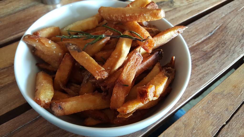 Small Brewpub | restaurant | 333 W Jefferson Blvd, Dallas, TX 75208, USA | 9728631594 OR +1 972-863-1594