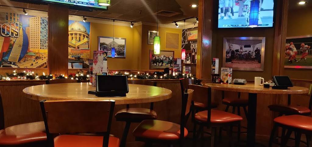 Applebees Grill + Bar | restaurant | 24 Midway Road Garden City, Shopping Center, Cranston, RI 02920, USA | 4019434424 OR +1 401-943-4424