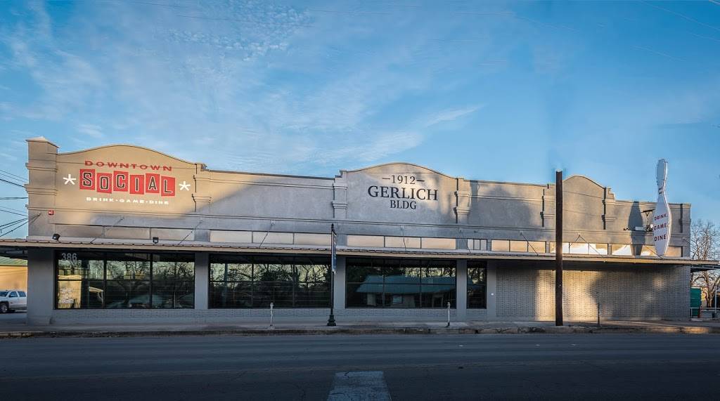 Downtown Social | restaurant | 386 W San Antonio St, New Braunfels, TX 78130, USA | 8302146650 OR +1 830-214-6650