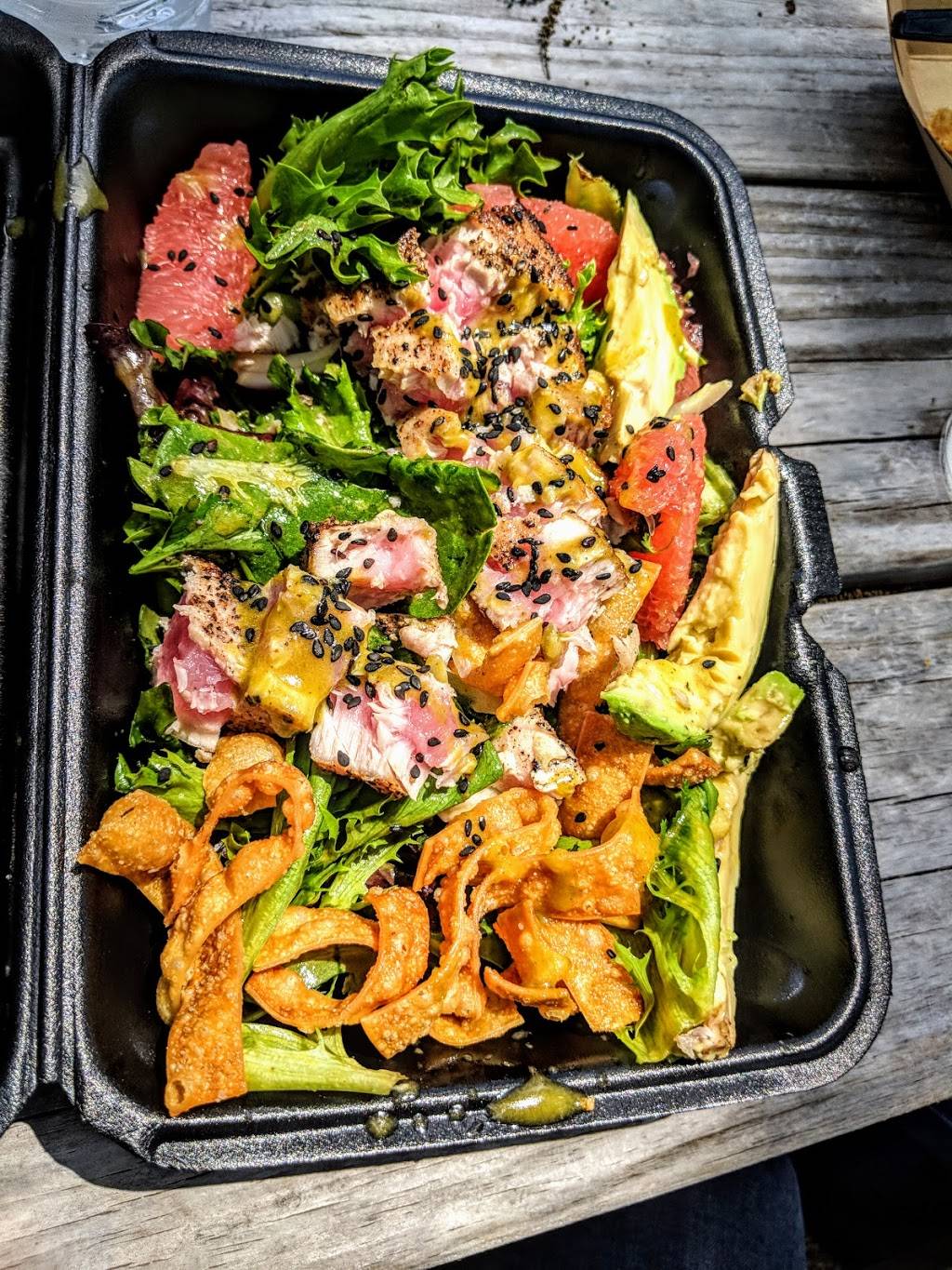 Gueros Backyard | restaurant | 1202 N Austin St, Seguin, TX 78155, USA | 8304334281 OR +1 830-433-4281