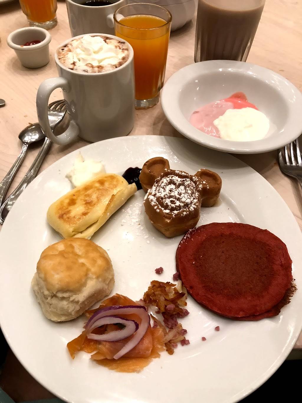 1900 Park Fare | restaurant | 4401 Floridian Way, Orlando, FL 32836, USA | 4079393463 OR +1 407-939-3463