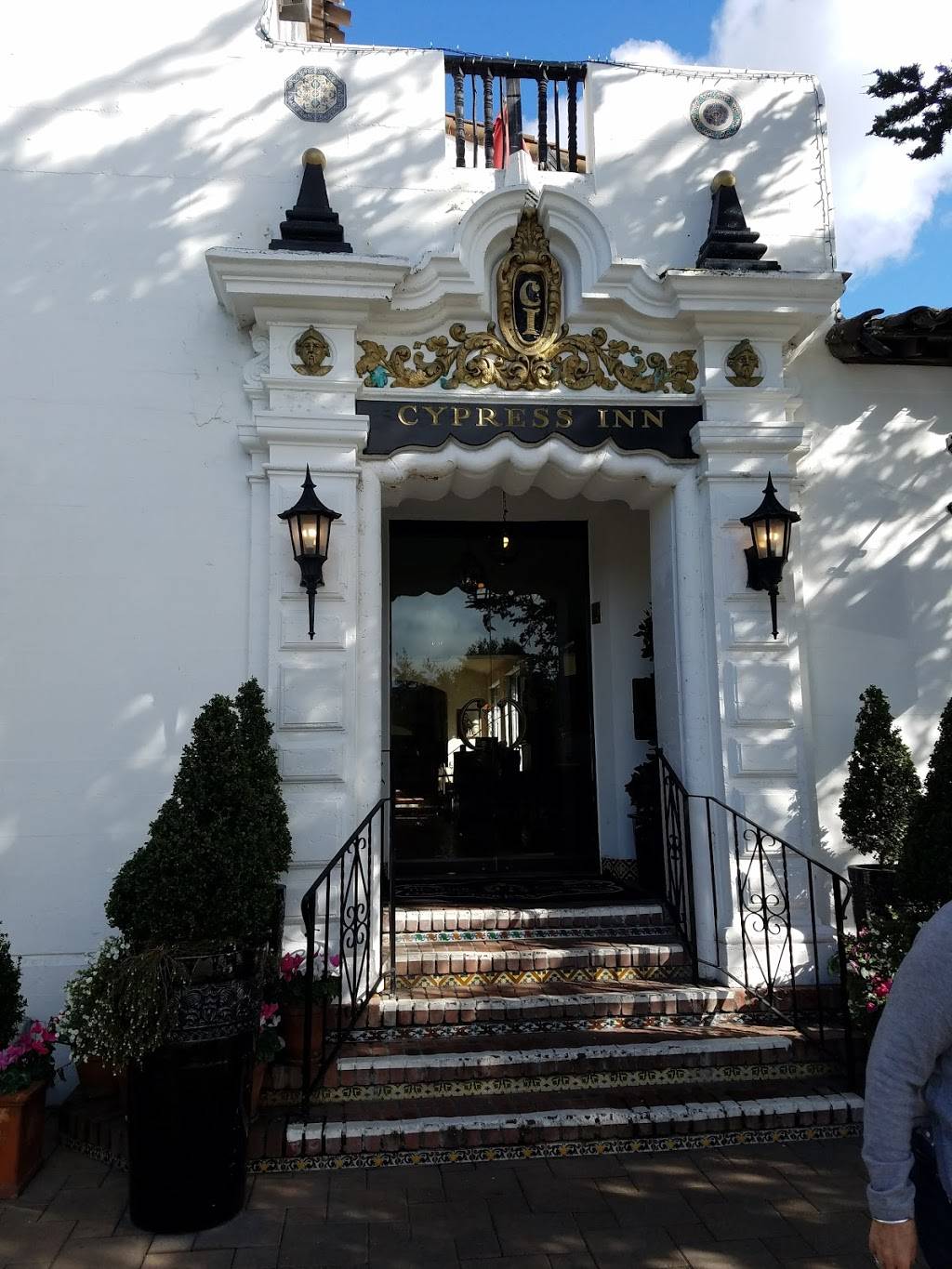 Terrys Lounge | night club | Lincoln St & 7th Street, Carmel-By-The-Sea, CA 93921, USA | 8316207454 OR +1 831-620-7454