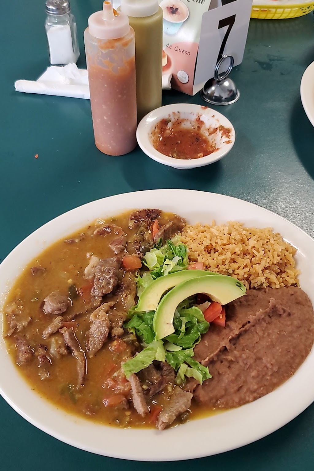 El Comienzo Mexican Restaurant | restaurant | 2530 Ruiz St, San Antonio, TX 78207, USA | 2102513358 OR +1 210-251-3358