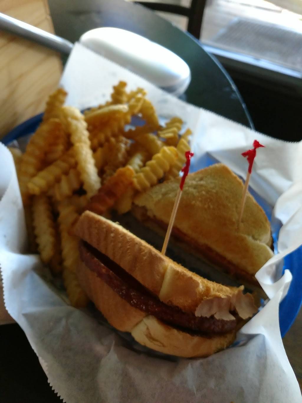 Flip Flops Bar and Grill | restaurant | 9619 Shore Dr, Myrtle Beach, SC 29572, USA | 8437122834 OR +1 843-712-2834