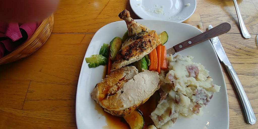 The New England House | restaurant | 254 Marlboro Rd, West Brattleboro, VT 05301, USA | 8022546886 OR +1 802-254-6886