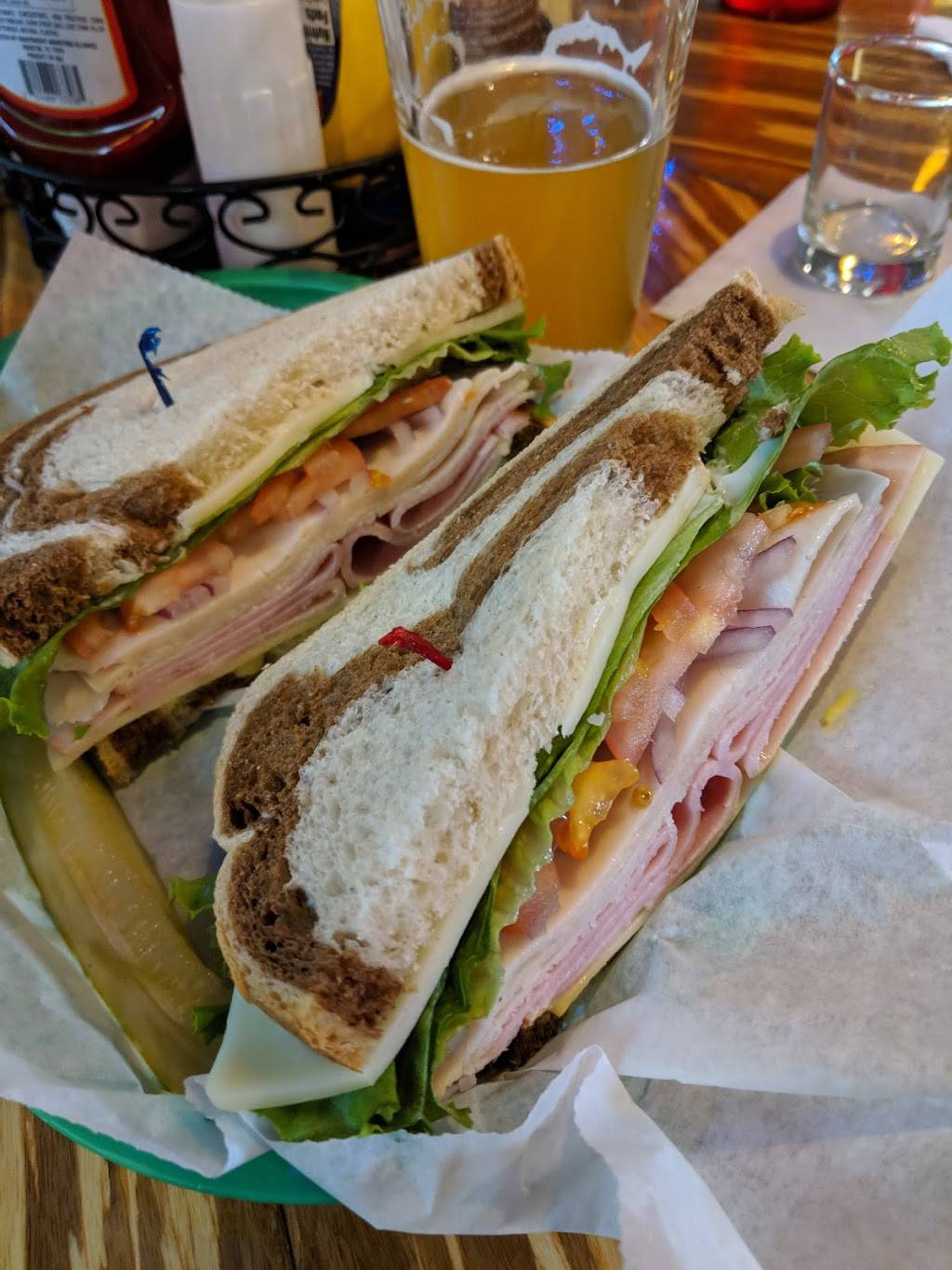 Pepis Pub and Grill | restaurant | 618 6th St, Racine, WI 53403, USA | 2626336111 OR +1 262-633-6111