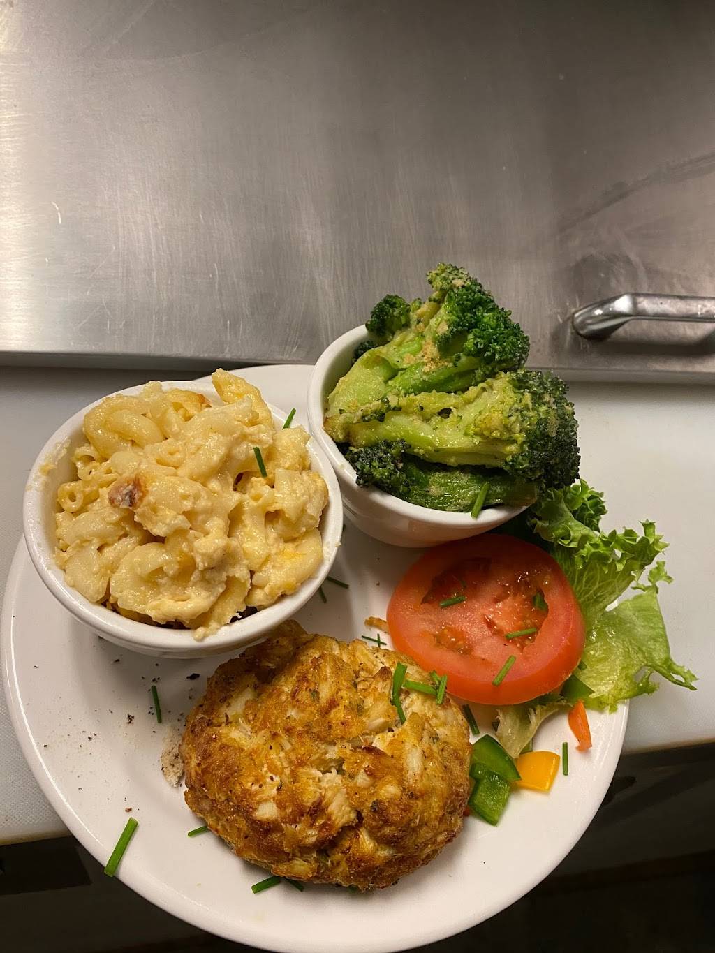 Dakari Soul Food | restaurant | 3720 S Hanover St, Brooklyn, MD 21225, USA | 4103500173 OR +1 410-350-0173