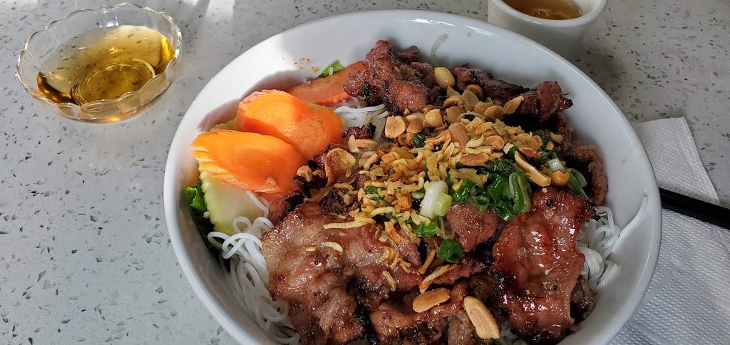 Pho King | restaurant | 638 International Blvd, Oakland, CA 94606, USA | 5102909289 OR +1 510-290-9289