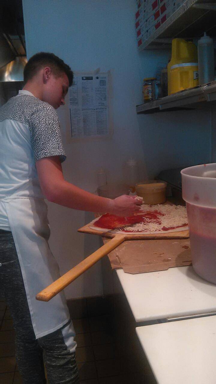 Top Crust Pizzeria | restaurant | 15 Court St, Plymouth, MA 02360, USA | 5087476000 OR +1 508-747-6000