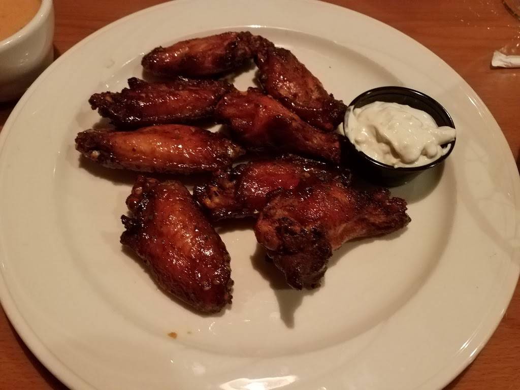 Bills Smokehouse | restaurant | 305 E Washington Center Rd, Fort Wayne, IN 46825, USA | 2604840411 OR +1 260-484-0411