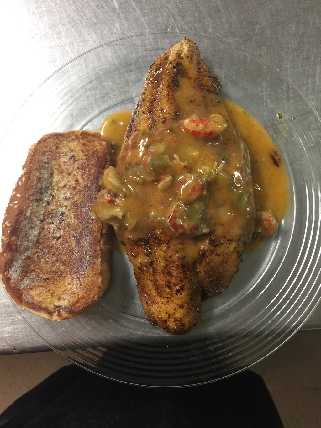 Clays Patio & Grill | restaurant | 228 Dawa St, Marksville, LA 71351, USA | 3182537771 OR +1 318-253-7771