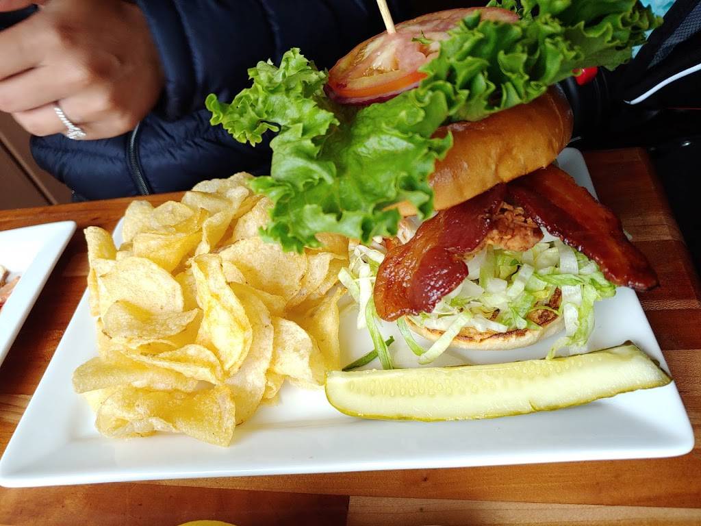 Finback Ale House | restaurant | 30 Cottage St, Bar Harbor, ME 04609, USA | 2072880233 OR +1 207-288-0233