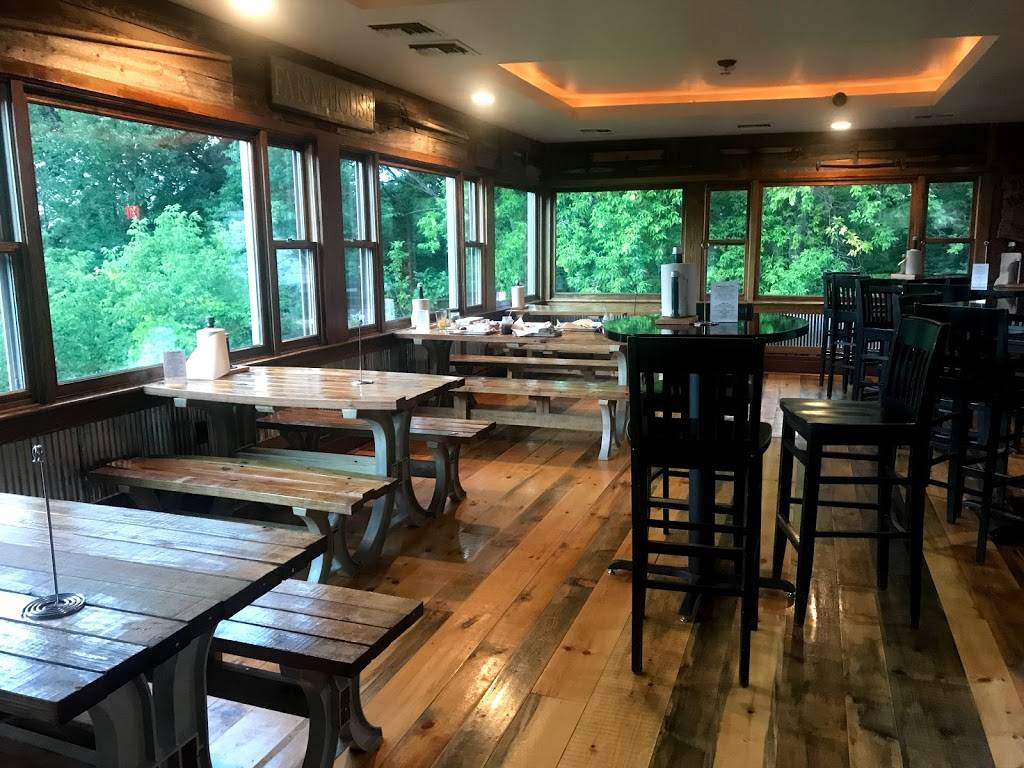 Smokey Ridge | restaurant | 2850 Humboldt Rd, Green Bay, WI 54311, USA | 9204687707 OR +1 920-468-7707