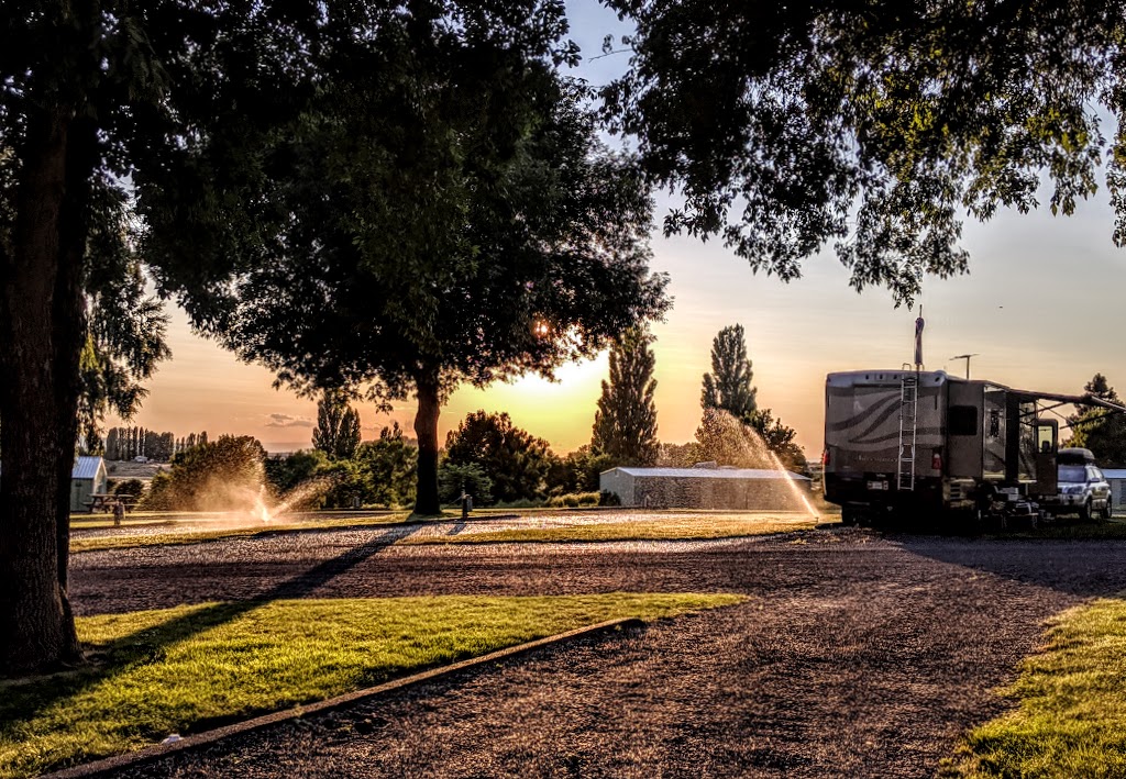 Sage Hills Golf Club & RV Resort | restaurant | 10400 Sagehill Rd SE, Warden, WA 98857, USA | 5093492603 OR +1 509-349-2603