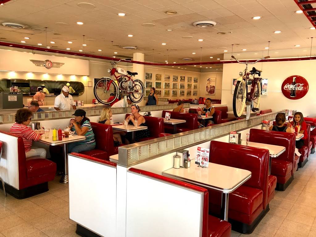 Rubys Diner | restaurant | 155 S Palm Canyon Dr, Palm Springs, CA 92262, USA | 7604067829 OR +1 760-406-7829