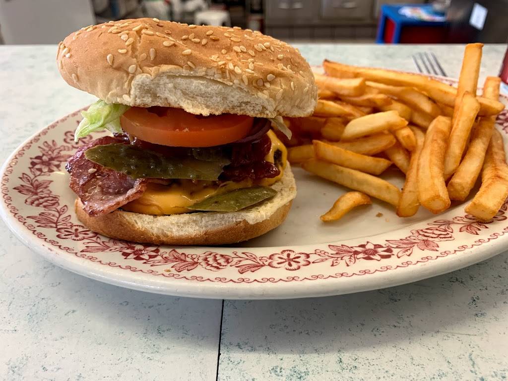 High Lunch | restaurant | 533 Dundas St, London, ON N6B 1W4, Canada | 5196630366 OR +1 519-663-0366