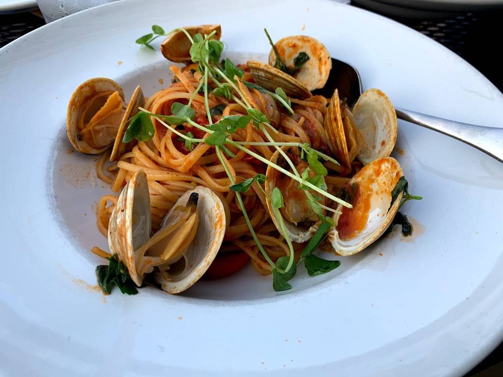 Victory Point, Bar & Grill | restaurant | 332 Victory Rd, Quincy, MA 02171, USA | 6174811070 OR +1 617-481-1070