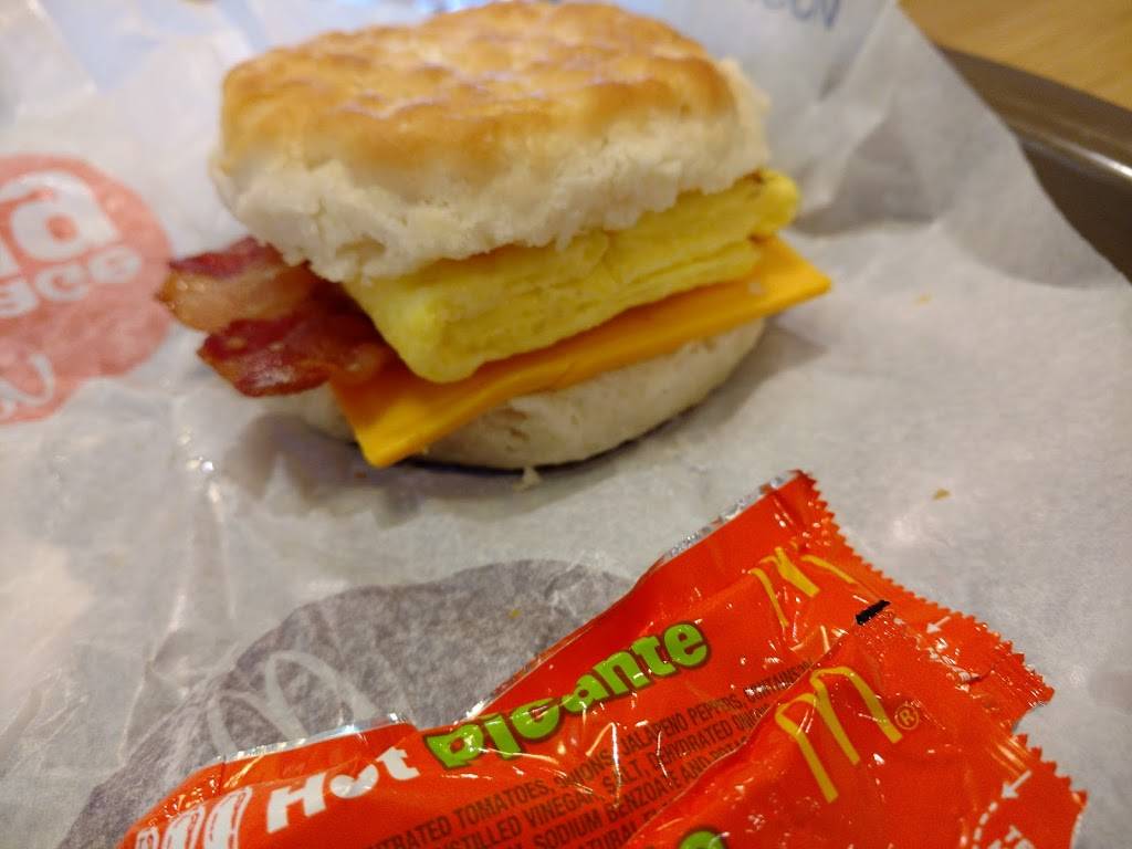 McDonalds | cafe | 5640 N Swan Rd, Tucson, AZ 85718, USA | 5202995953 OR +1 520-299-5953