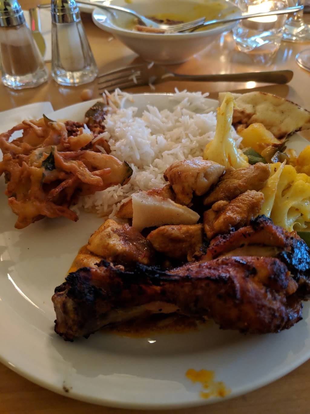 Restaurant Shalimar | restaurant | 263 Rue Queen, Sherbrooke, QC J1M 1K8, Canada | 8198239683 OR +1 819-823-9683