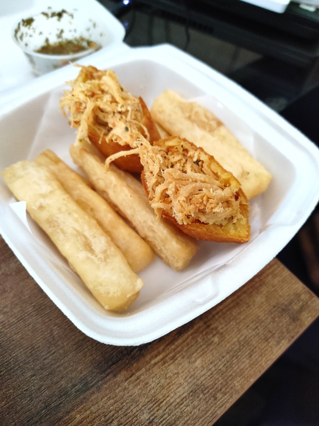 Empanadas y Arepas JOVI | restaurant | 7767 Culebra Rd, San Antonio, TX 78251, USA | 2108015514 OR +1 210-801-5514
