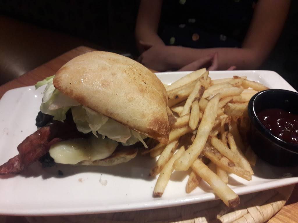 Applebees Grill + Bar | restaurant | 1635 4 Seasons Blvd, Hendersonville, NC 28792, USA | 8286923006 OR +1 828-692-3006