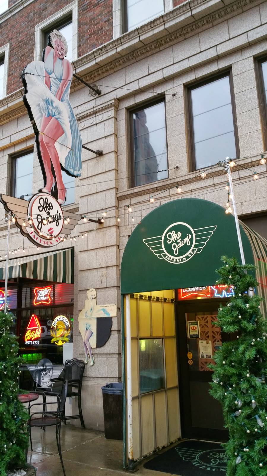 Ike & Jonesys | night club | 17 W Jackson Pl, Indianapolis, IN 46225, USA | 3176324553 OR +1 317-632-4553