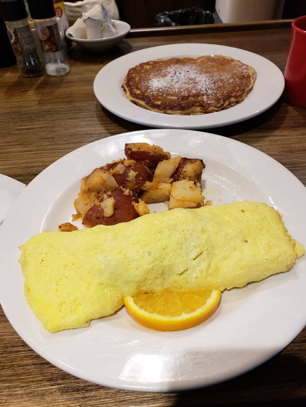 Famous Toastery | restaurant | 1120 Peachtree Industrial Blvd #214, Suwanee, GA 30024, USA | 6785415345 OR +1 678-541-5345