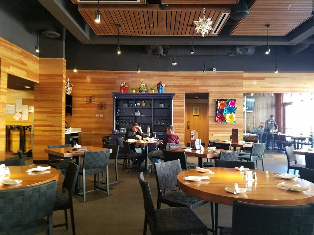 Leticias Cocina & Cantina | restaurant | 777 W Lake Mead Pkwy, Henderson, NV 89015, USA | 7024766008 OR +1 702-476-6008