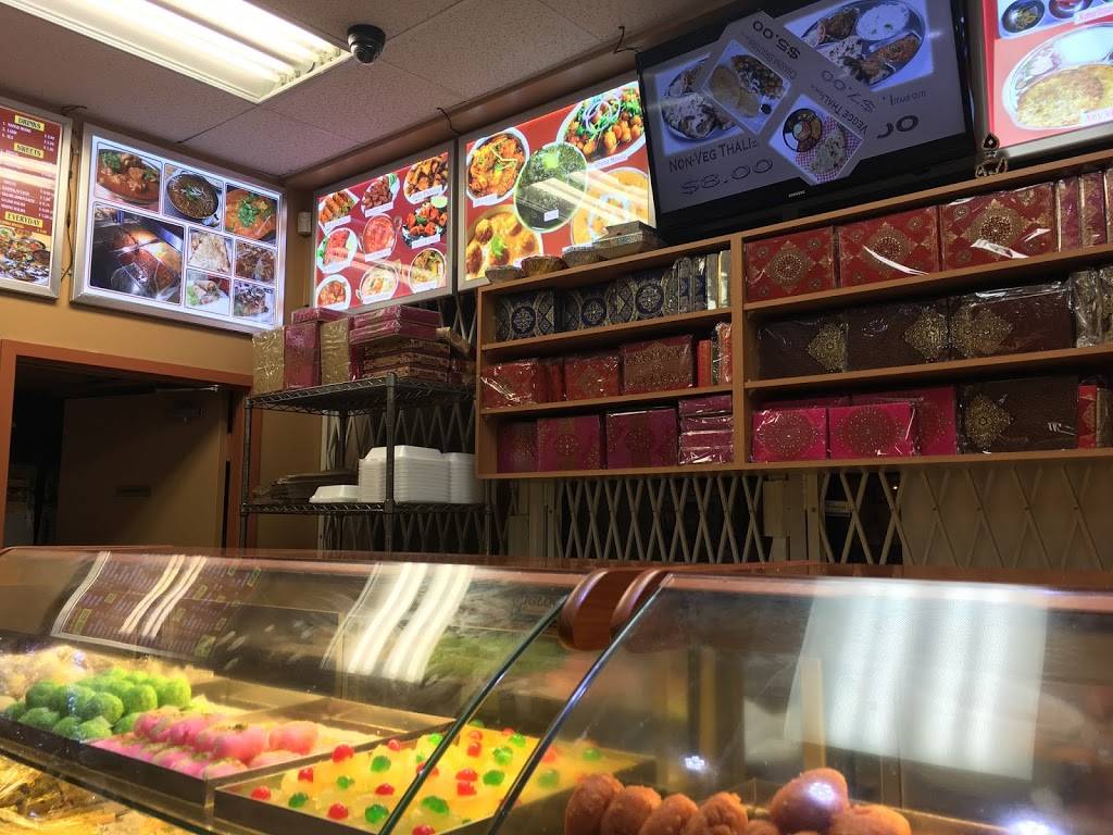 Johal Sweets & Restaurant | restaurant | 3918 Cottrelle Blvd, Brampton, ON L6P 2R1, Canada | 9057949091 OR +1 905-794-9091